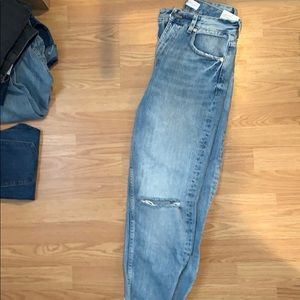 Zara classic Mom Fit Hi-Rise Ankle Length Jeans